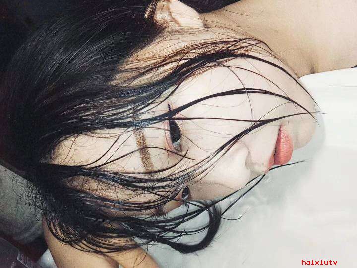 美女主播视频在线 观众这句话吓坏主播3