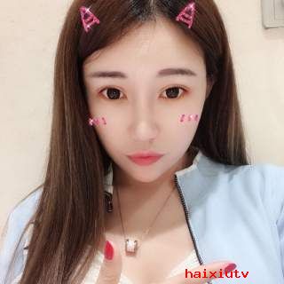 嗨秀美女主播大西西默默等一人2